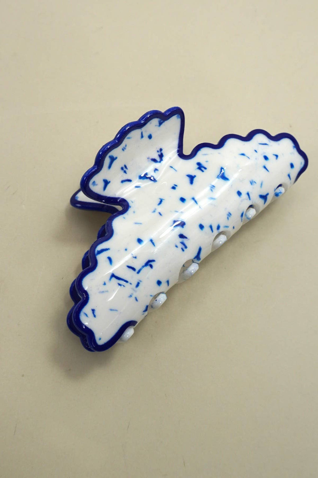 Porcelain Style Claw Clip: White