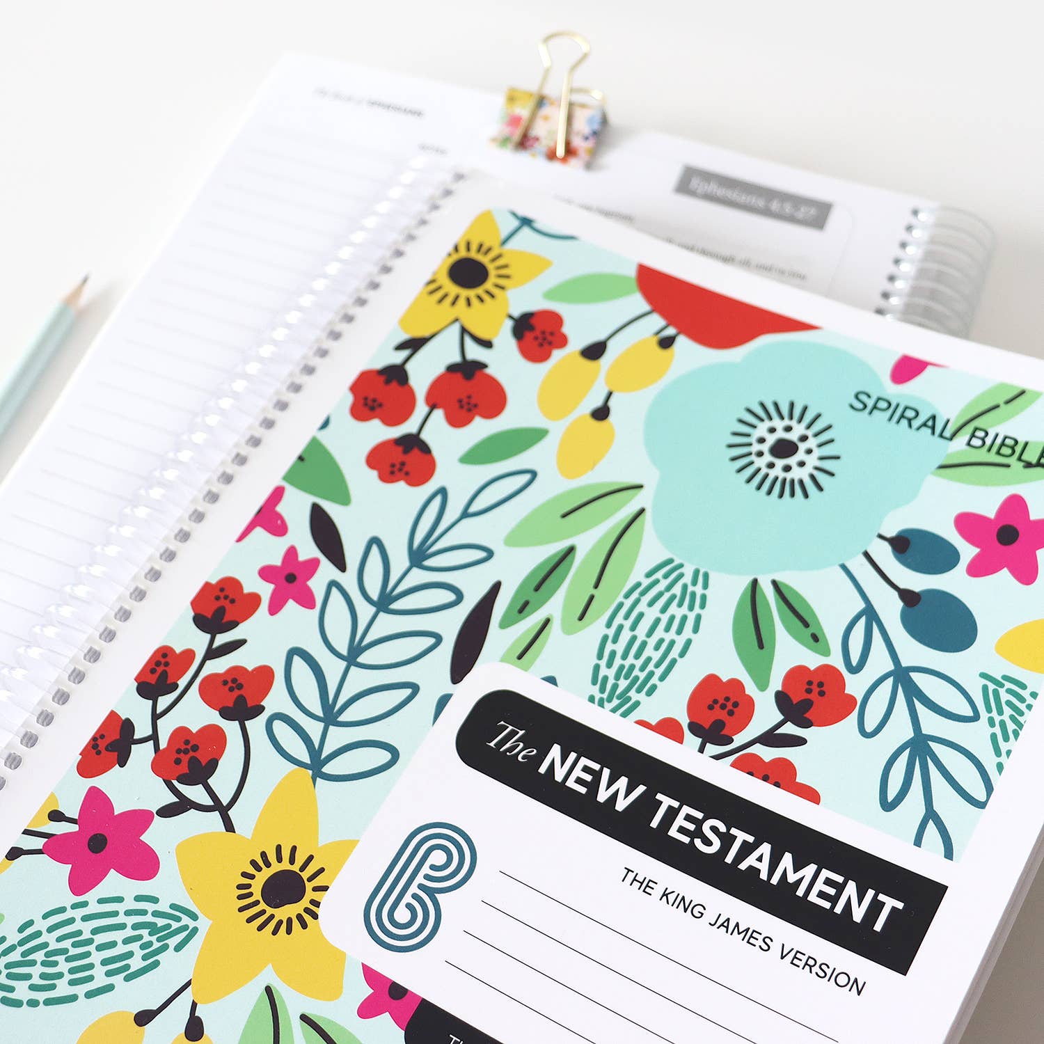 Spiral Bible™ KJV New Testament: Field of Flowers